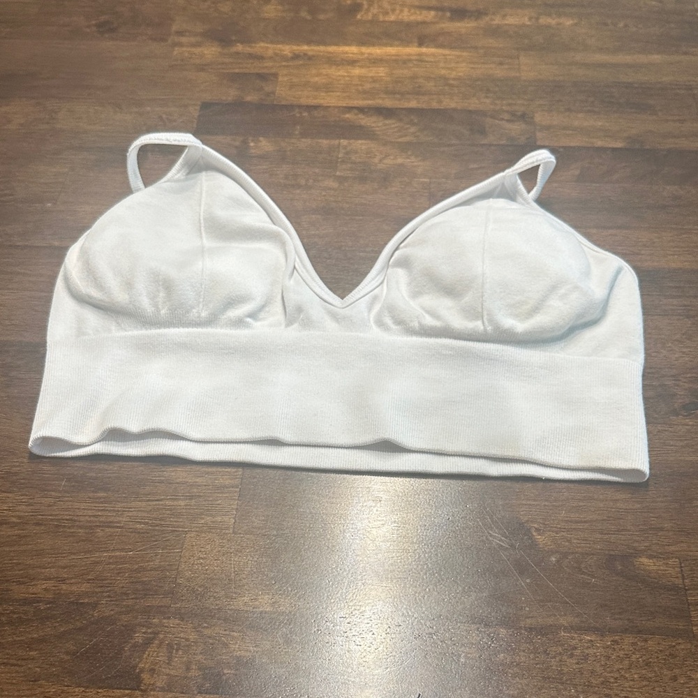 LAST CHANCE OFFER: Alphalete Classic White Bralette